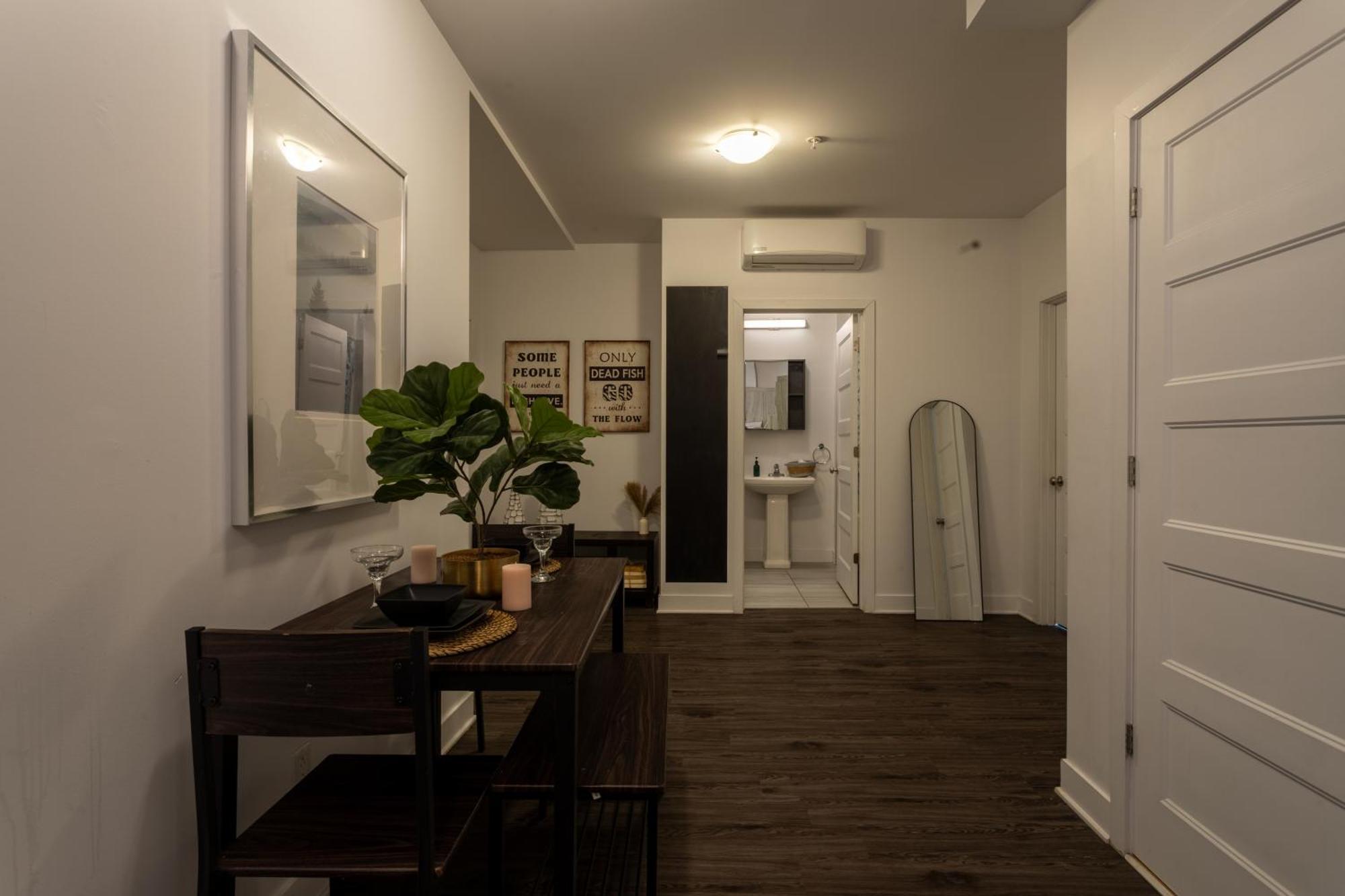 Apartment Wonderful 4 Bedroom In The Heart Of Downtown Montreal